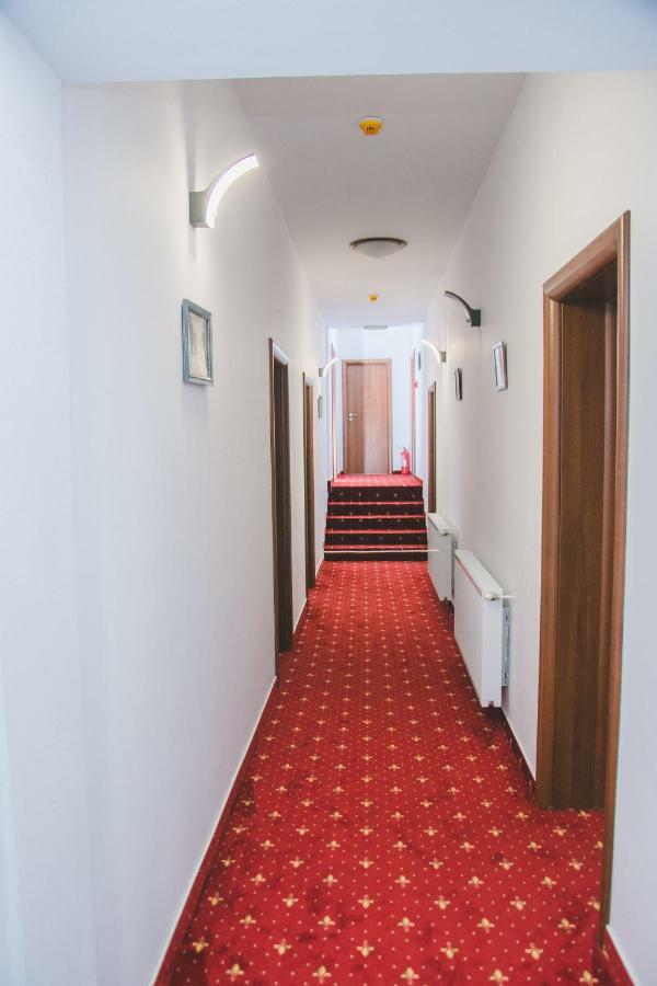 Pensiunea Iliada Sibiu Extérieur photo